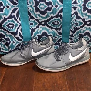 Nike Tennis shoes